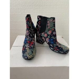 Indigo Rd Verlay Embroidered Floral Bootie Chelsea Boots Size 9.5